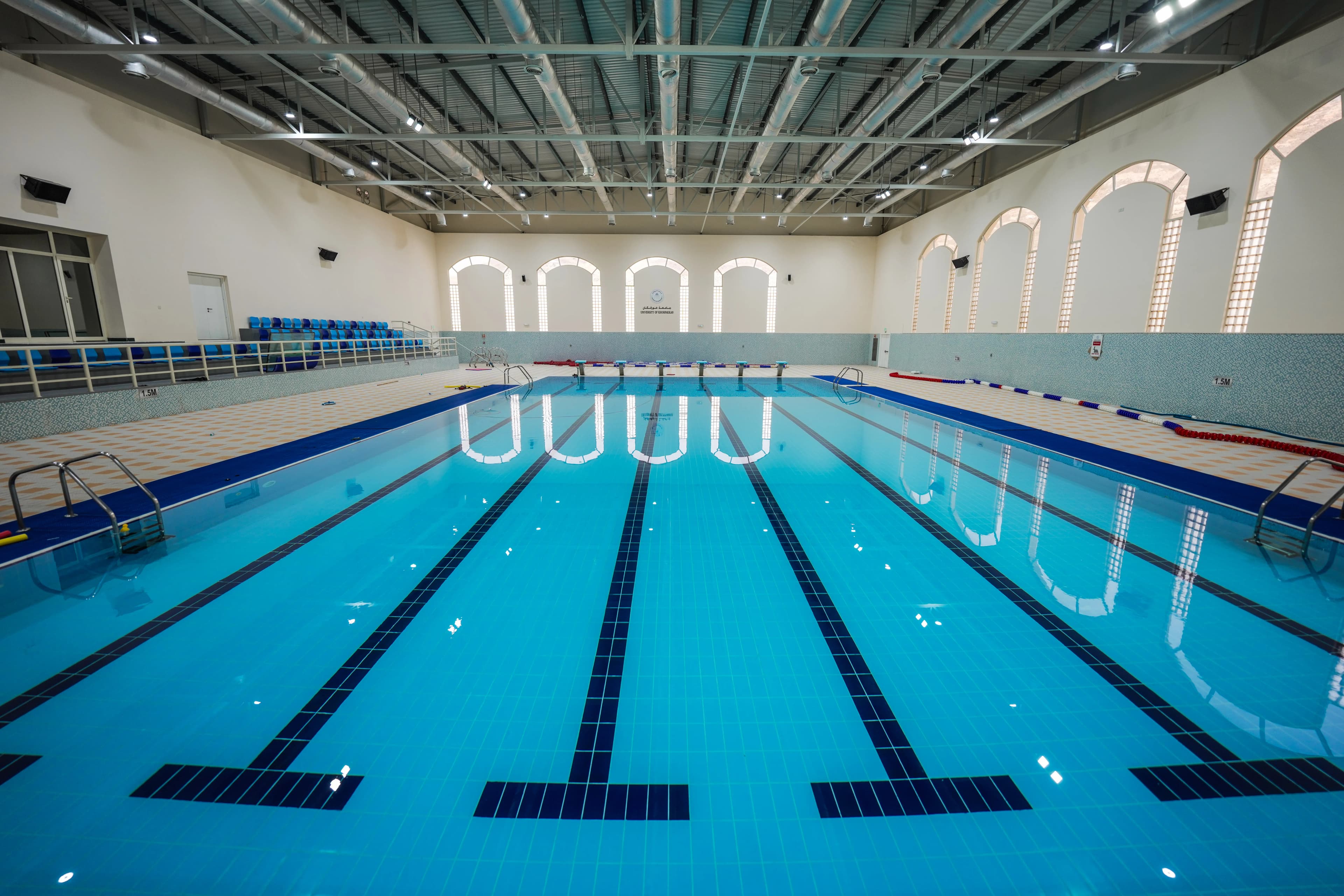25m swimming pool